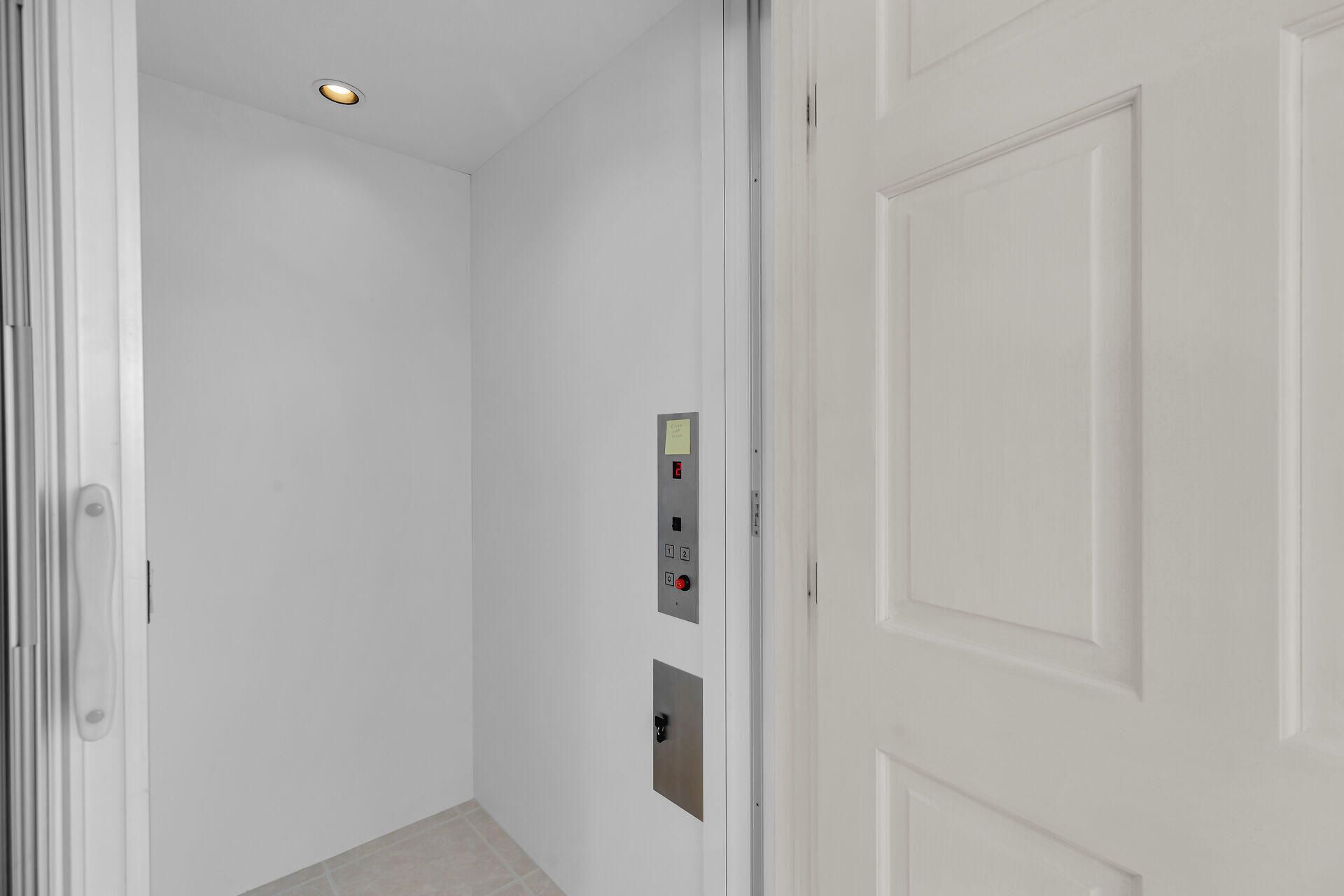 900 Shelter Bay Dr Ocean Drive, Key Colony, FL 33051 Photo