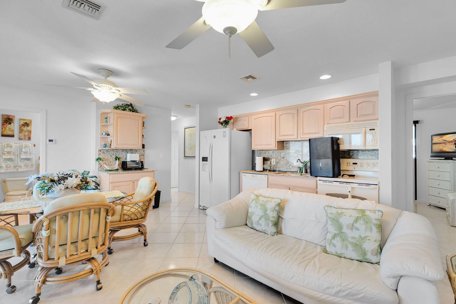 900 Shelter Bay Dr Ocean Drive, Key Colony, FL 33051 Photo