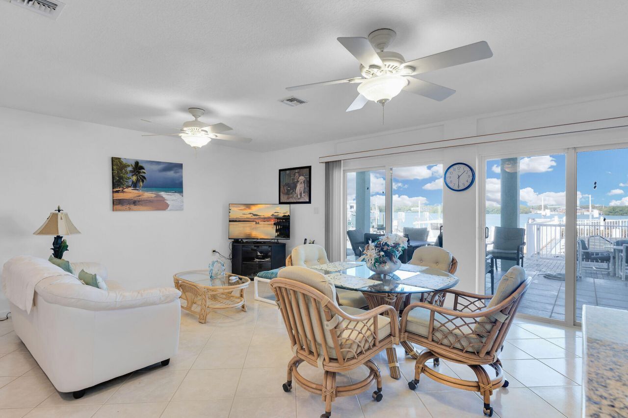 900 Shelter Bay Dr Ocean Drive, Key Colony, FL 33051 Photo