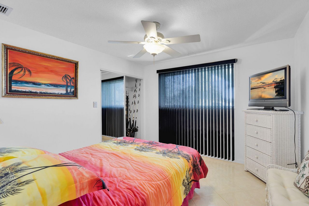 900 Shelter Bay Dr Ocean Drive, Key Colony, FL 33051 Photo