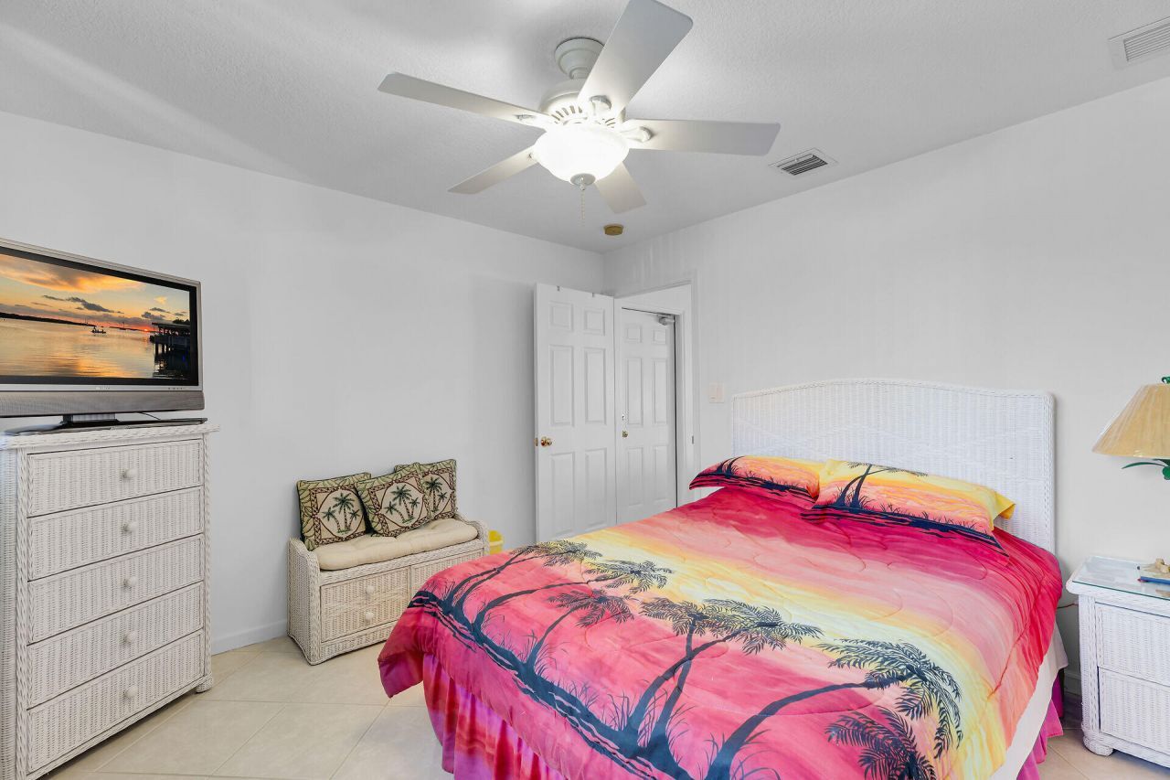 900 Shelter Bay Dr Ocean Drive, Key Colony, FL 33051 Photo