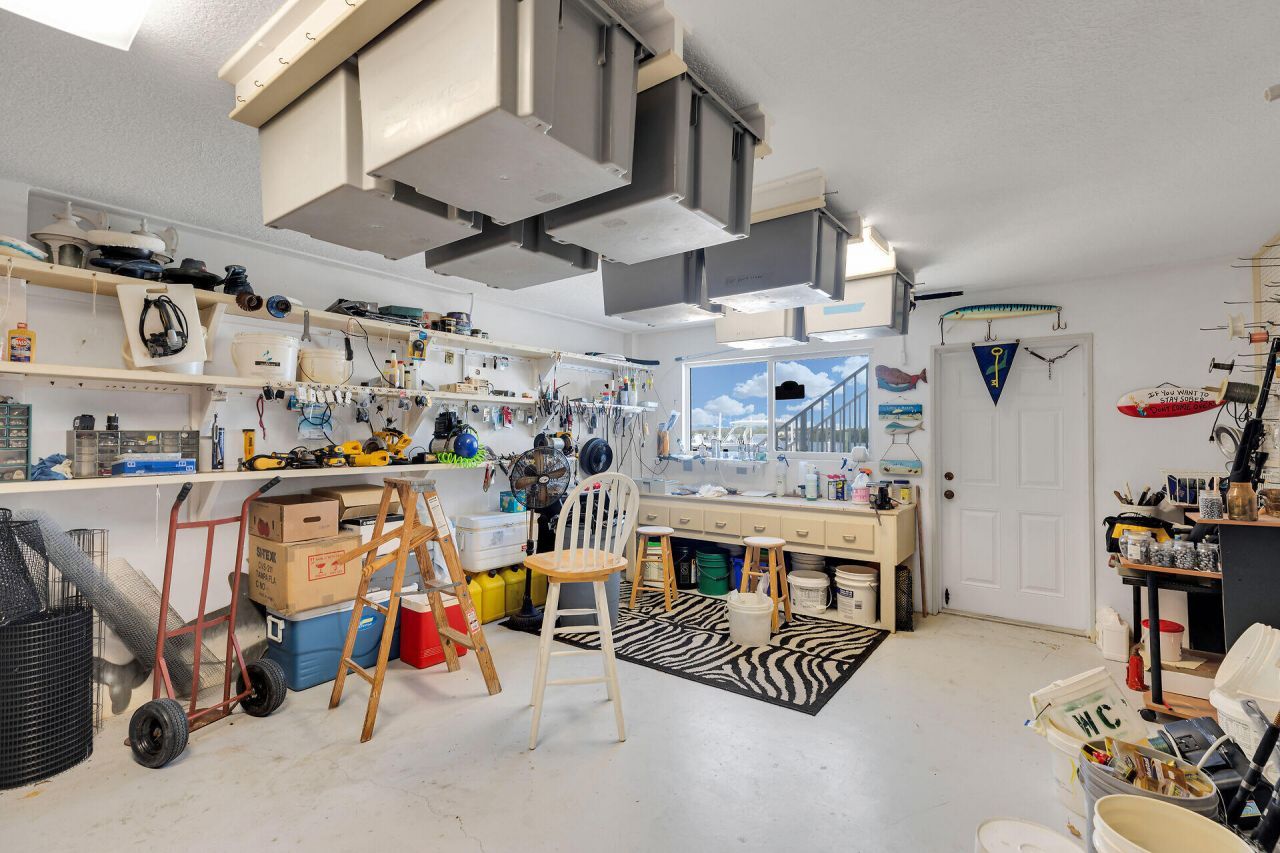 900 Shelter Bay Dr Ocean Drive, Key Colony, FL 33051 Photo