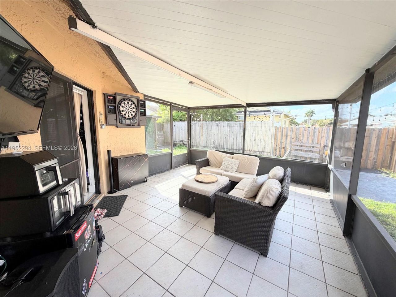 1100 SW 109th Ave, Pembroke Pines, FL 33025 Photo