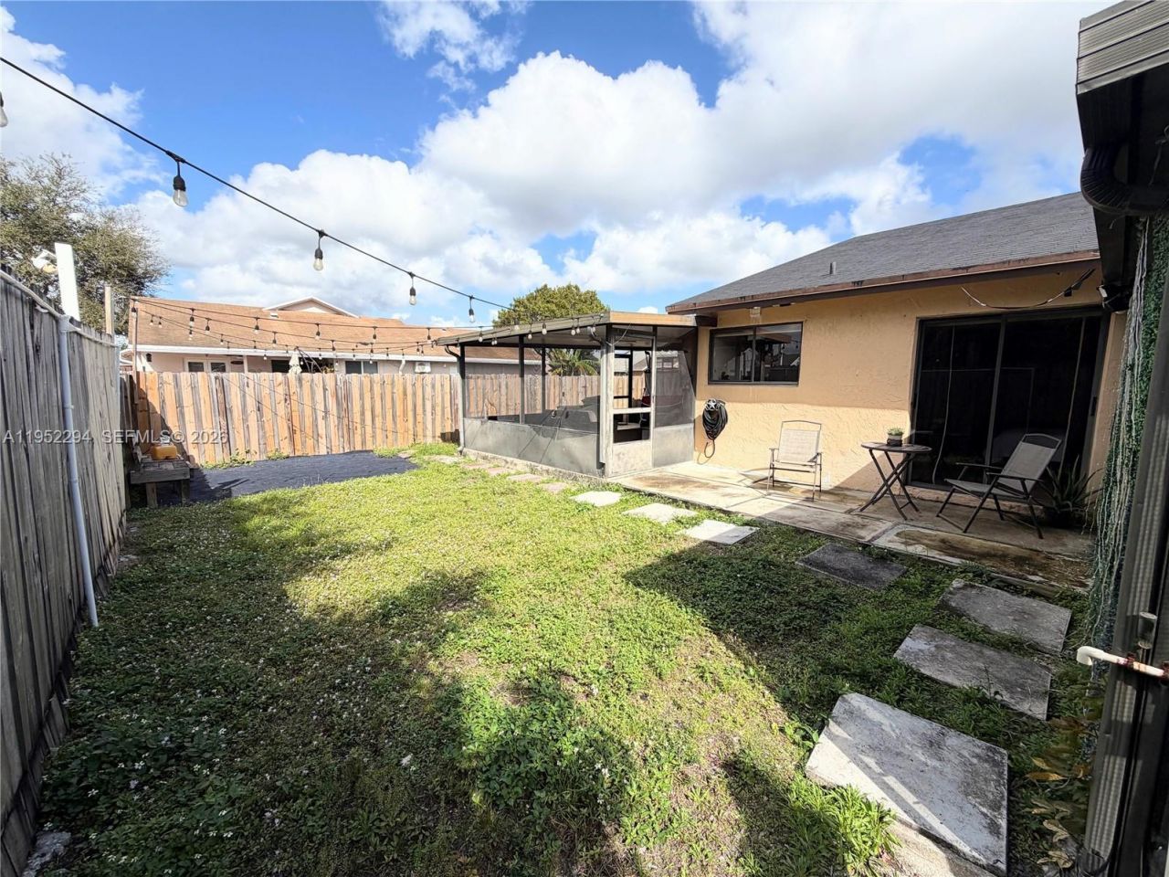 1100 SW 109th Ave, Pembroke Pines, FL 33025 Photo