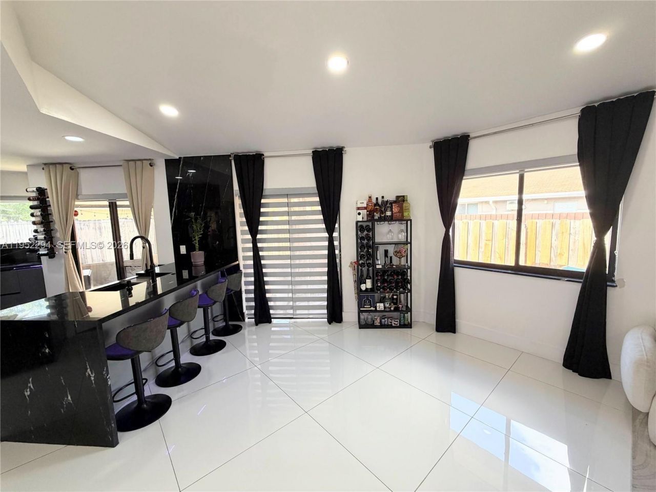 1100 SW 109th Ave, Pembroke Pines, FL 33025 Photo