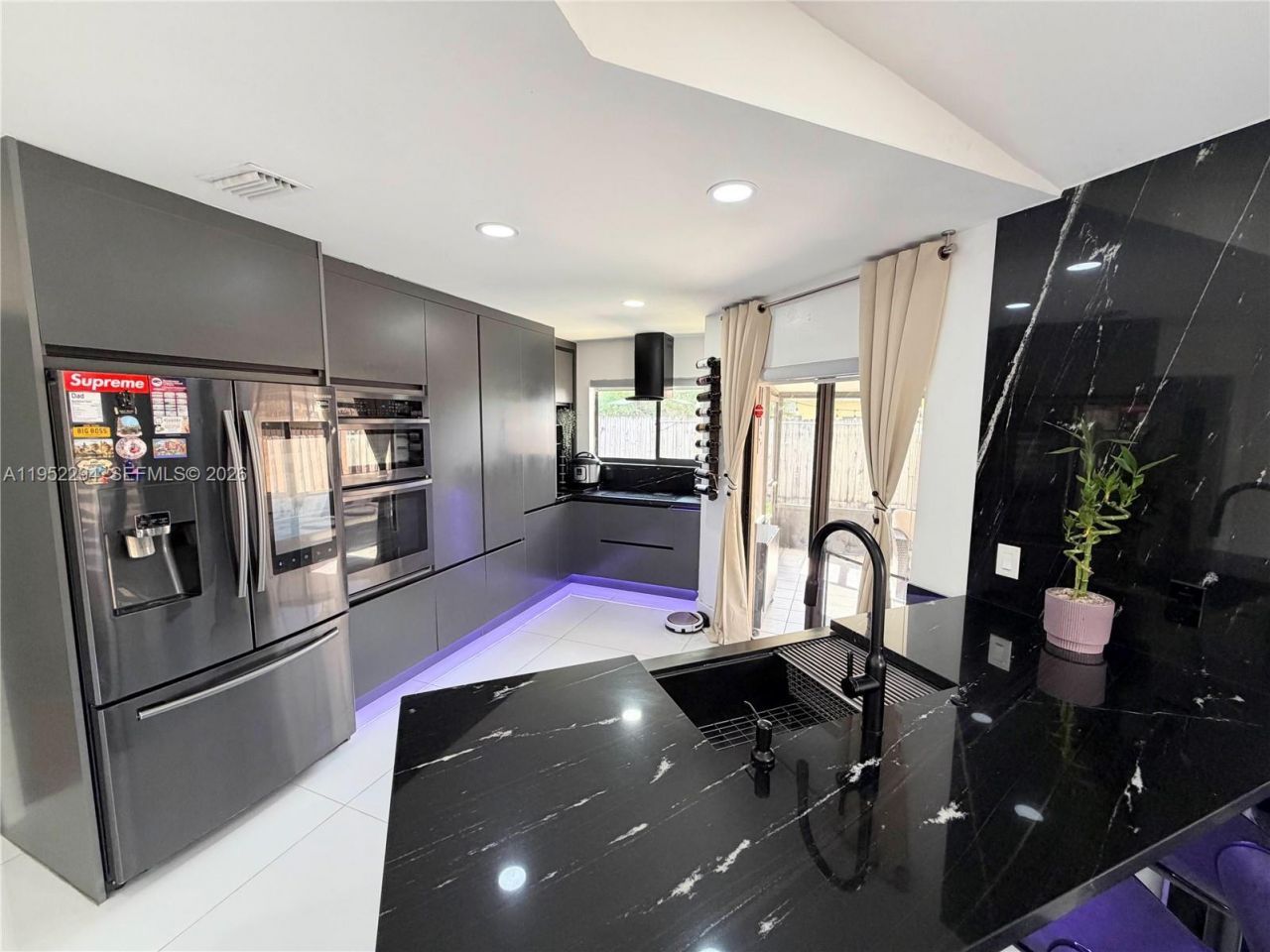 1100 SW 109th Ave, Pembroke Pines, FL 33025 Photo