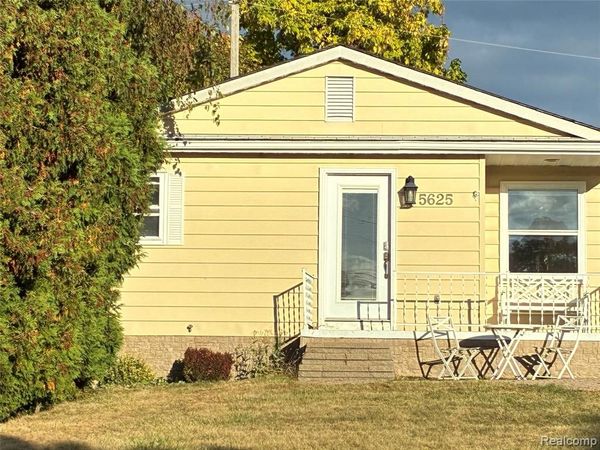 5625 Putnam Drive, West Bloomfield Twp, MI 48323