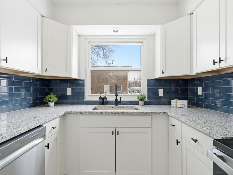 2375 Woodbrook Circle N, Unit 128, Columbus, OH 43223 Photo 11