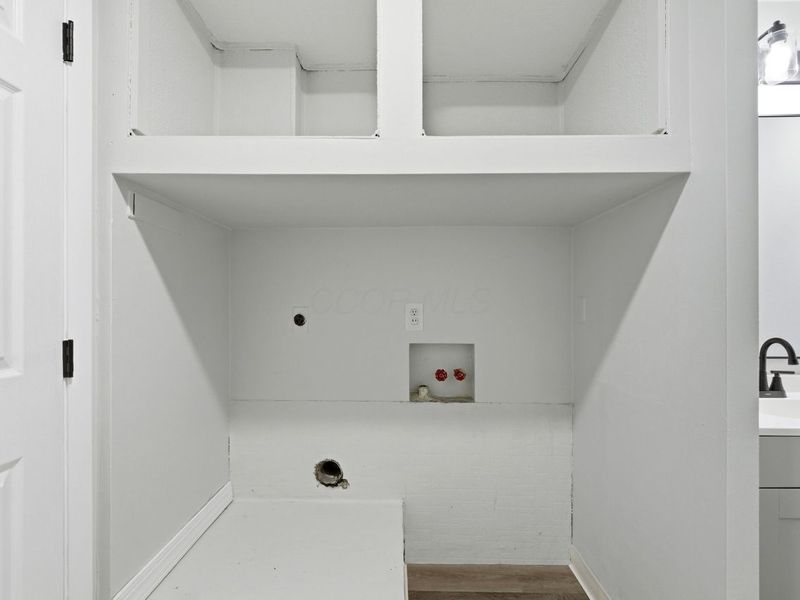 2375 Woodbrook Circle N, Unit 128, Columbus, OH 43223 Photo 18