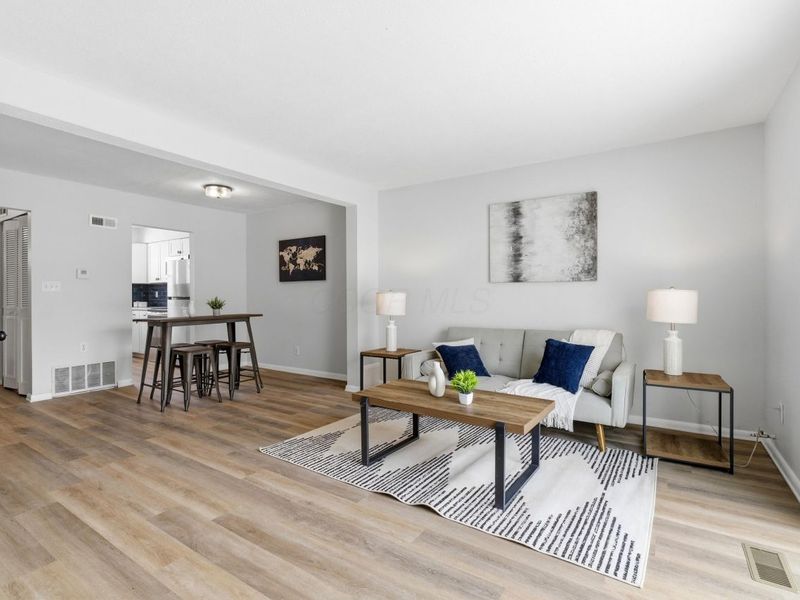 2375 Woodbrook Circle N, Unit 128, Columbus, OH 43223 Photo 7