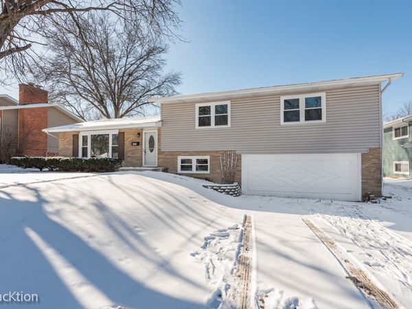 102 Grove Avenue, Glen Ellyn, IL 60137