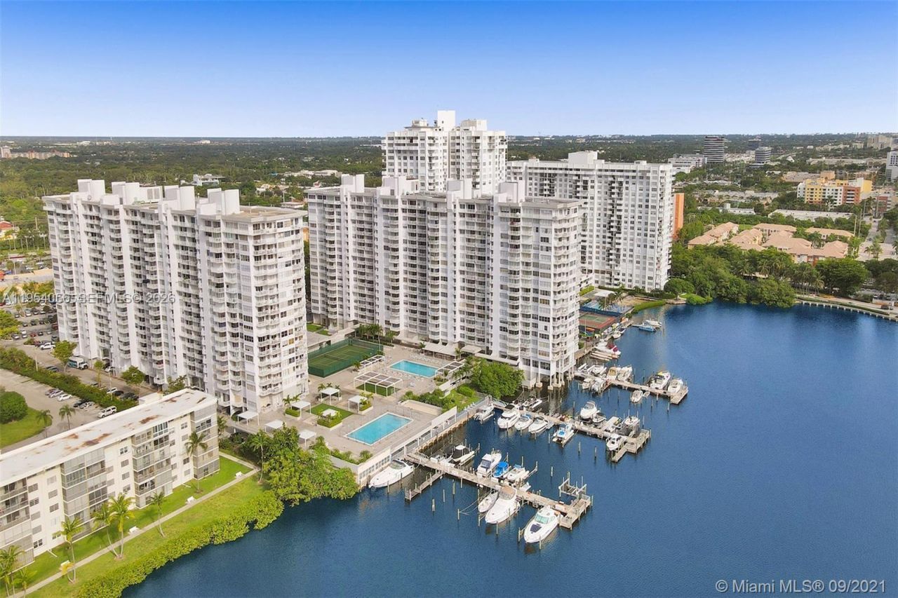 18041 Biscayne Blvd, Unit 1405, Aventura, FL 33160 Photo