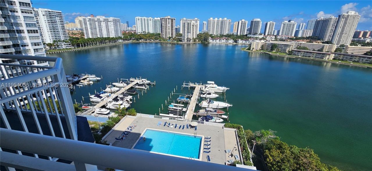 18041 Biscayne Blvd, Unit 1405, Aventura, FL 33160 Photo