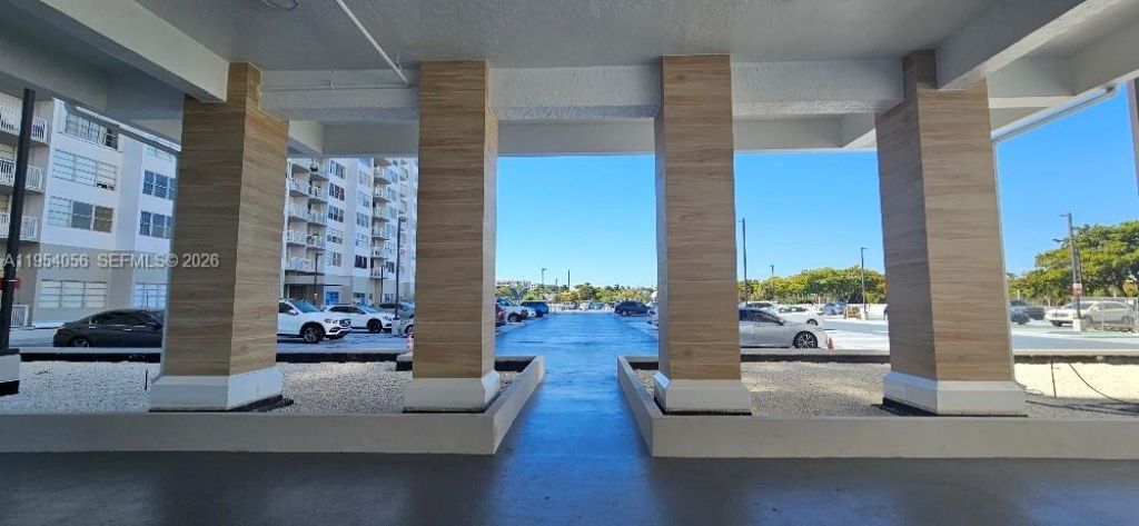 18041 Biscayne Blvd, Unit 1405, Aventura, FL 33160 Photo