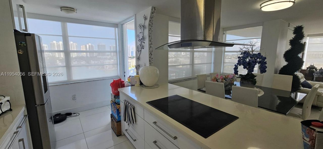 18041 Biscayne Blvd, Unit 1405, Aventura, FL 33160 Photo