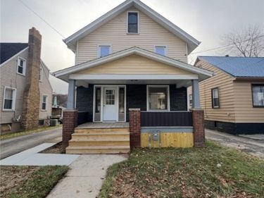 321 W Wood Street W, Lowellville, OH 44436