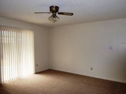 8964-8966 Laguna Vista Ct, Elk Grove, CA 95624 Photo