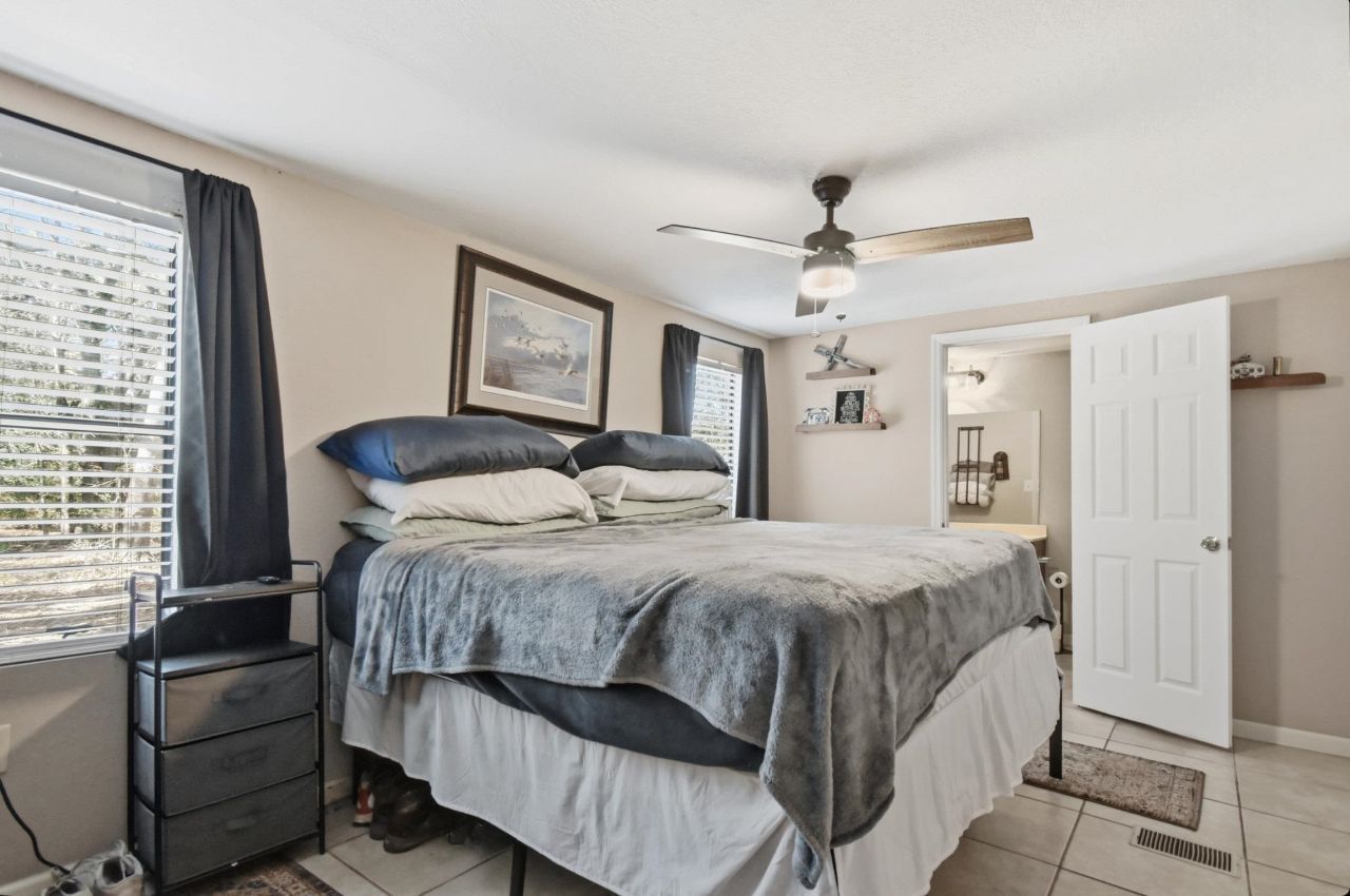 933 NE Fir Street, Pinetta, FL 00000 Photo