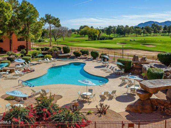 12212 N PARADISE VILLAGE Parkway S, Unit 335, Phoenix, AZ 85032