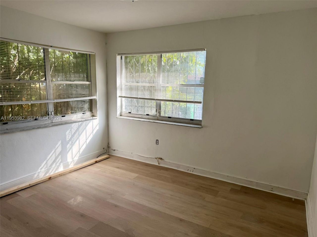 413 NW 63rd St, Miami, FL 33150 Photo