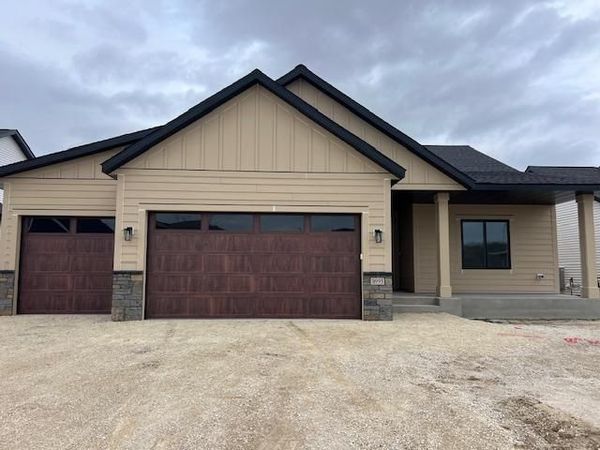 1693 Hadley Creek Drive NE, Rochester, MN 55906