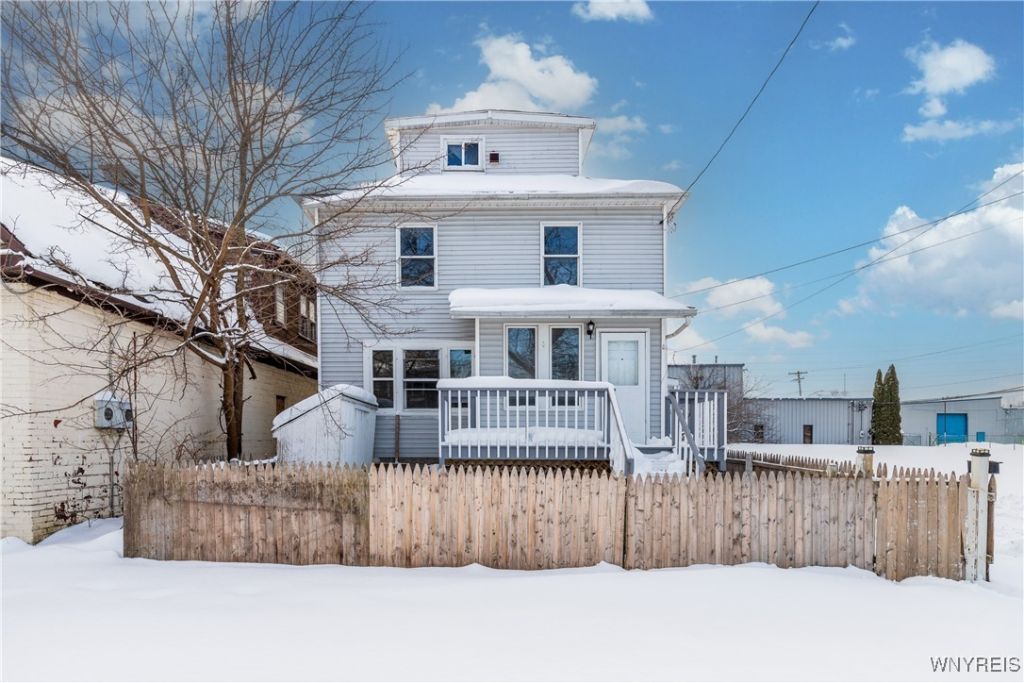 2213 Mackenna Avenue, Niagara Falls, NY 14303 Main Photo