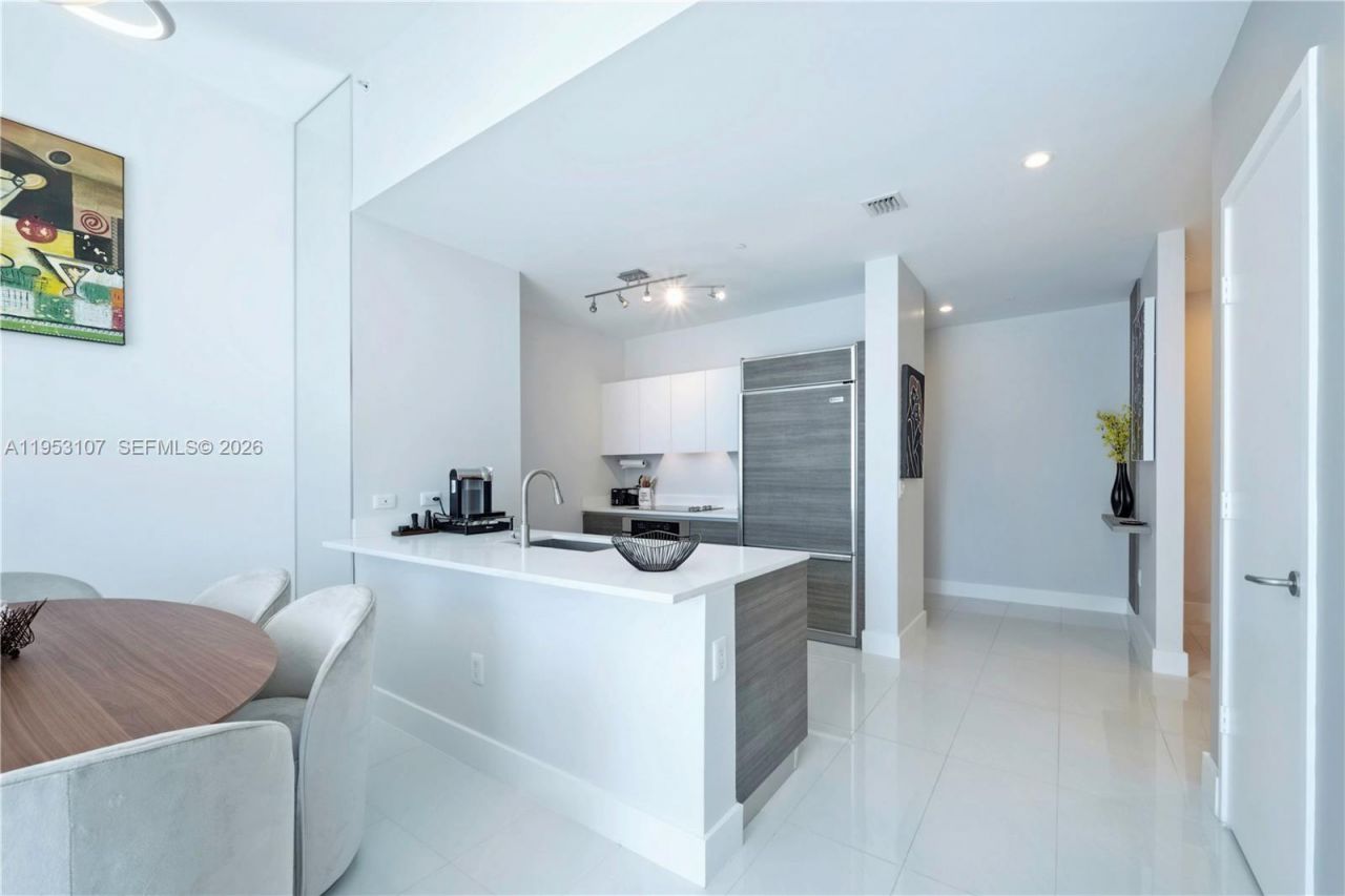 1100 S Miami Ave, Unit 4203, Miami, FL 33130 Photo