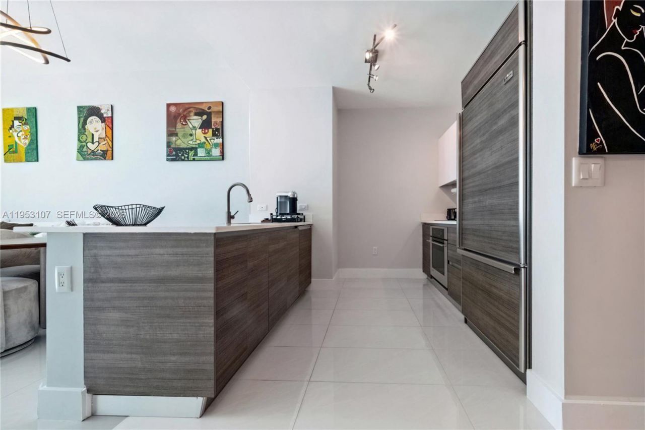 1100 S Miami Ave, Unit 4203, Miami, FL 33130 Photo