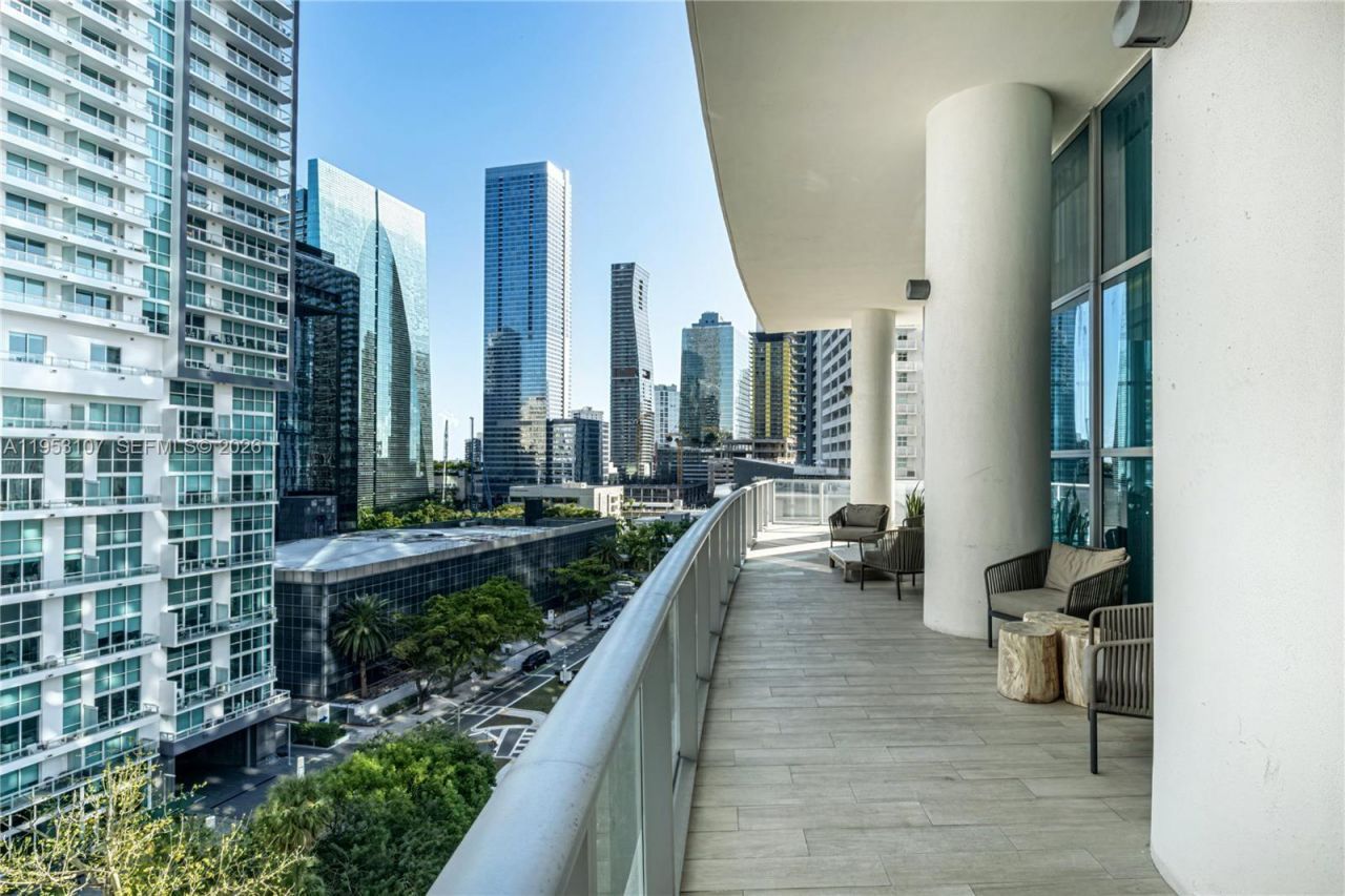 1100 S Miami Ave, Unit 4203, Miami, FL 33130 Photo