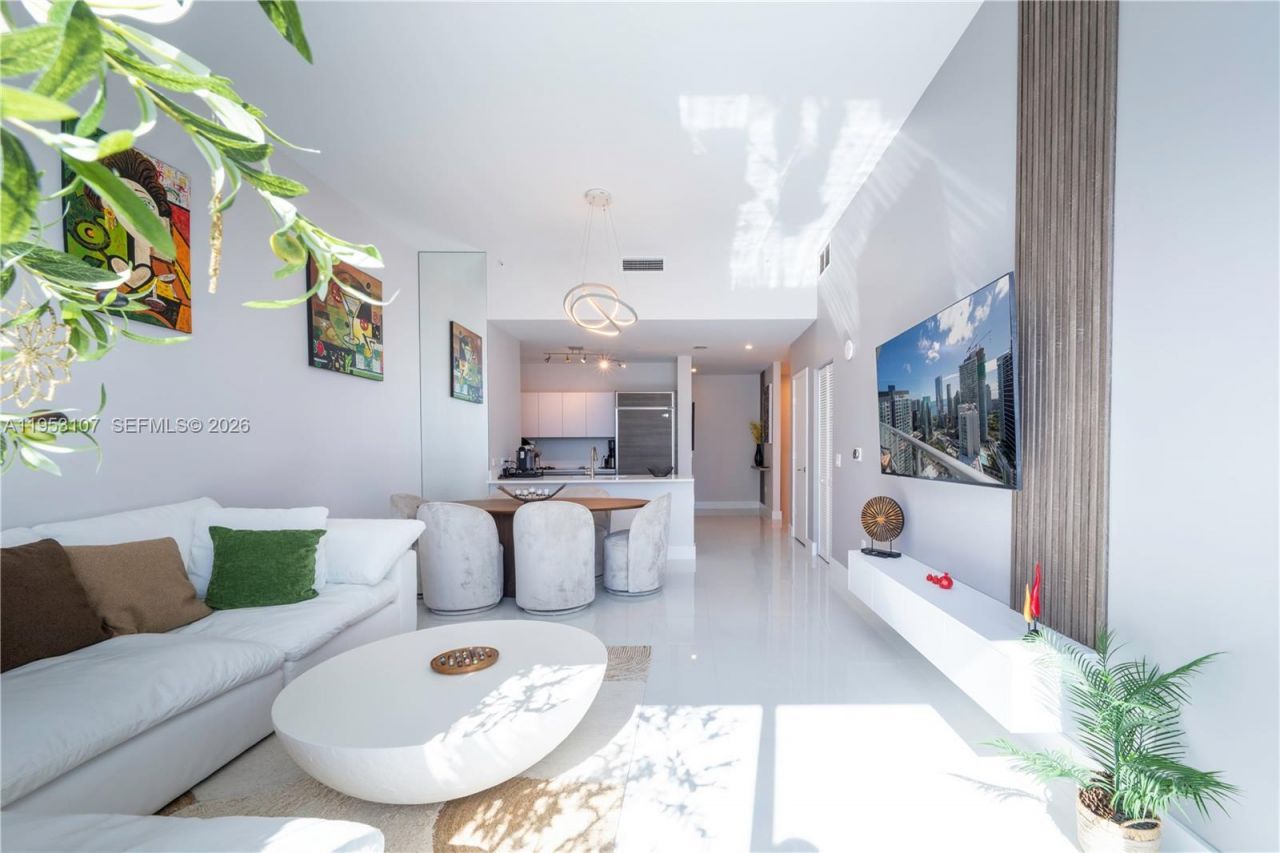 1100 S Miami Ave, Unit 4203, Miami, FL 33130 Photo