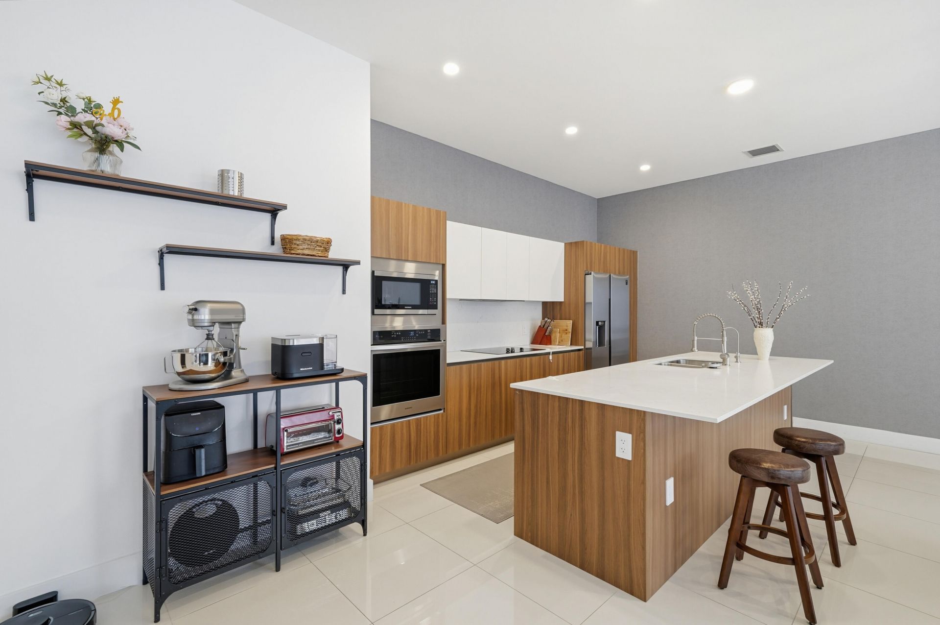 1241 NE 18th Avenue, Fort Lauderdale, FL 33304 Photo