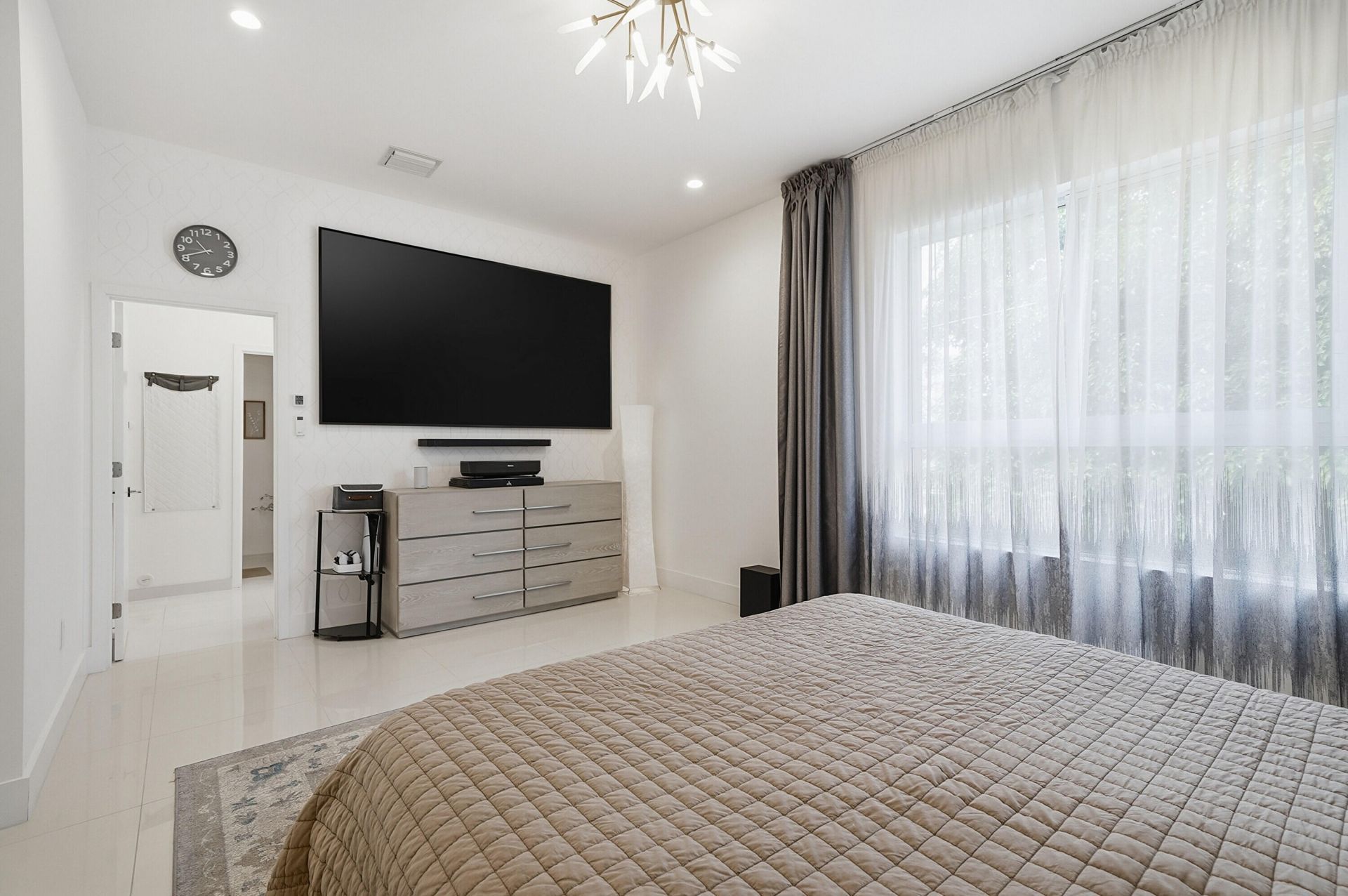 1241 NE 18th Avenue, Fort Lauderdale, FL 33304 Photo