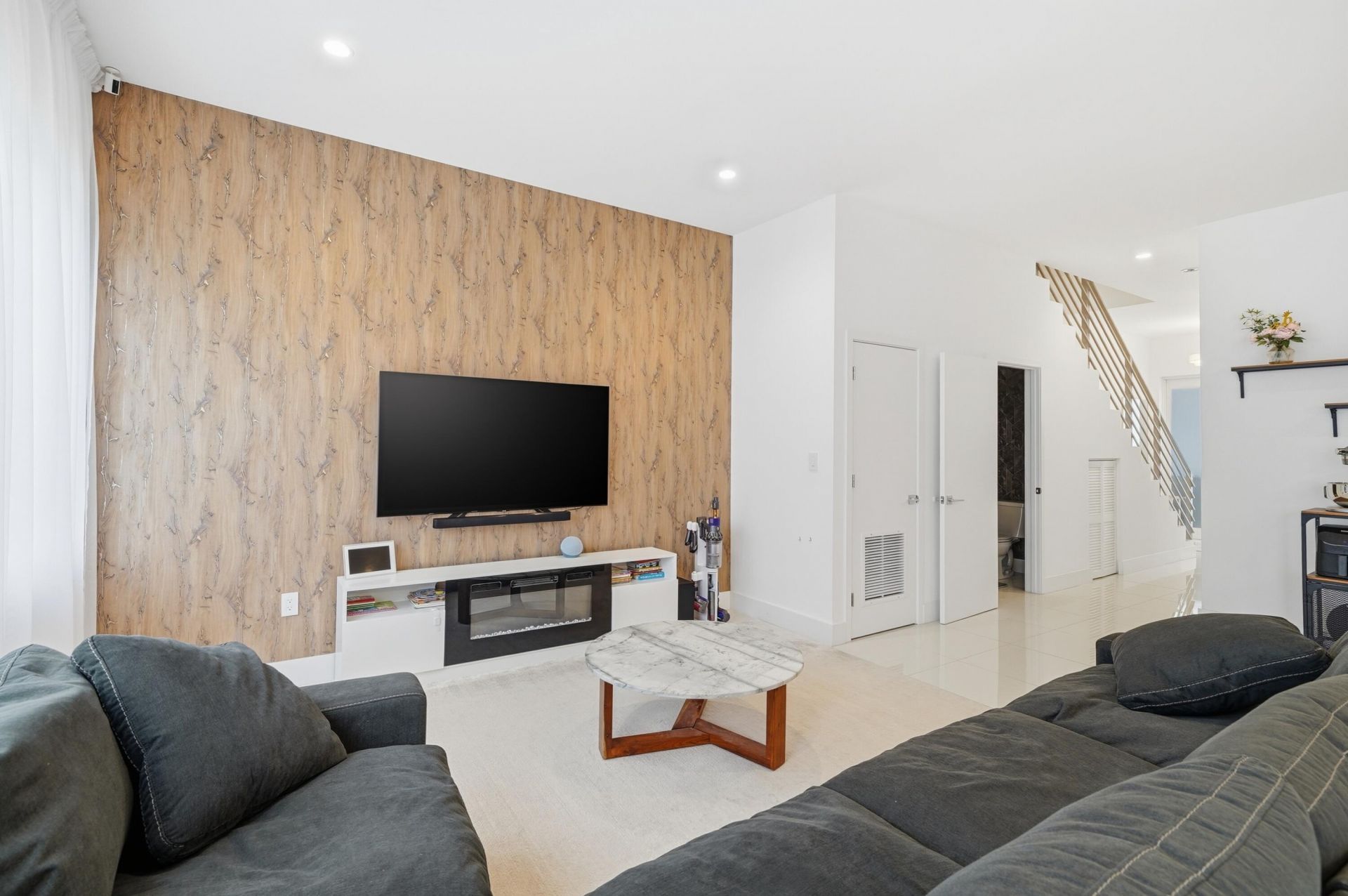 1241 NE 18th Avenue, Fort Lauderdale, FL 33304 Photo