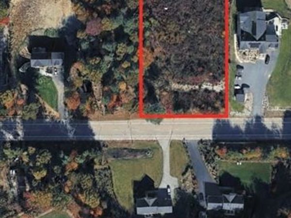 75 Foxboro Rd, Wrentham, MA 02093