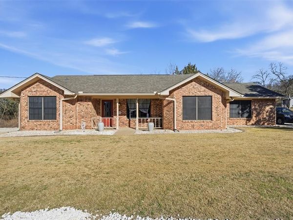 162 Highridge Drive, Bruceville, TX 76630