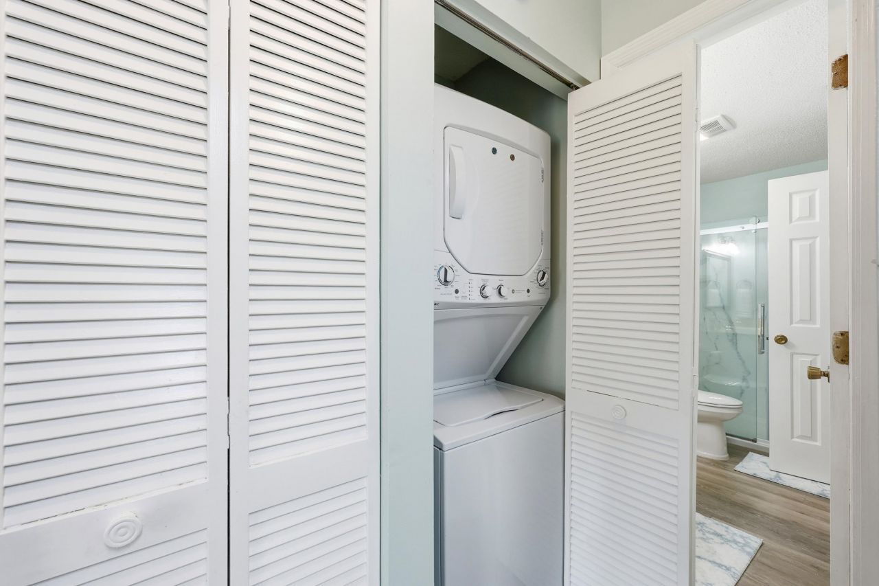 4363 Spa Dr. Photo 24