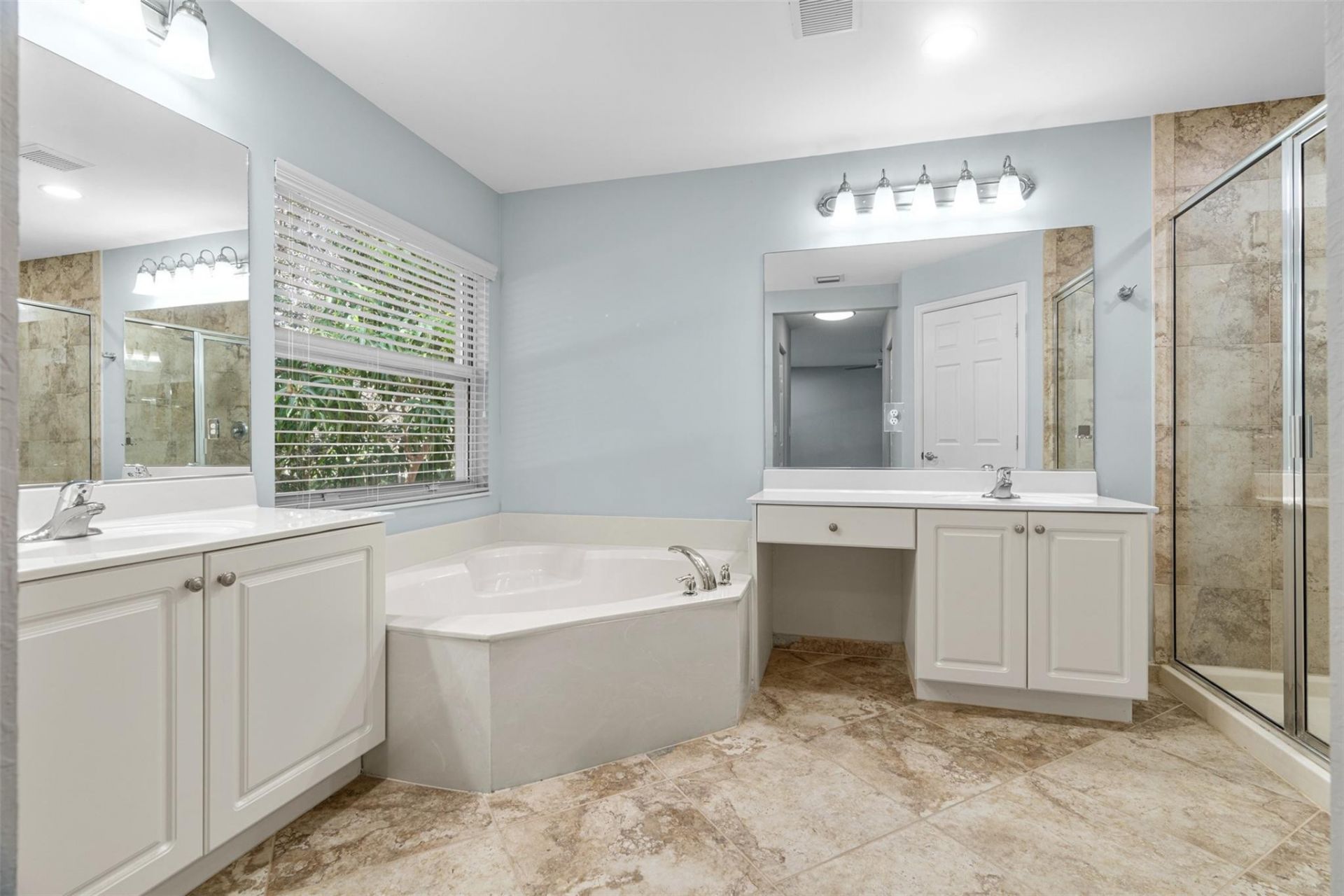 10555 Cocobolo Way, Boynton Beach, FL 33437 Photo