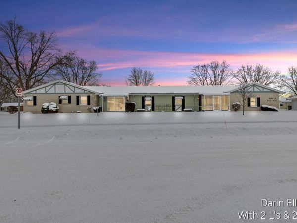 882 Andover Court SE, Unit 57, Kentwood, MI 49508