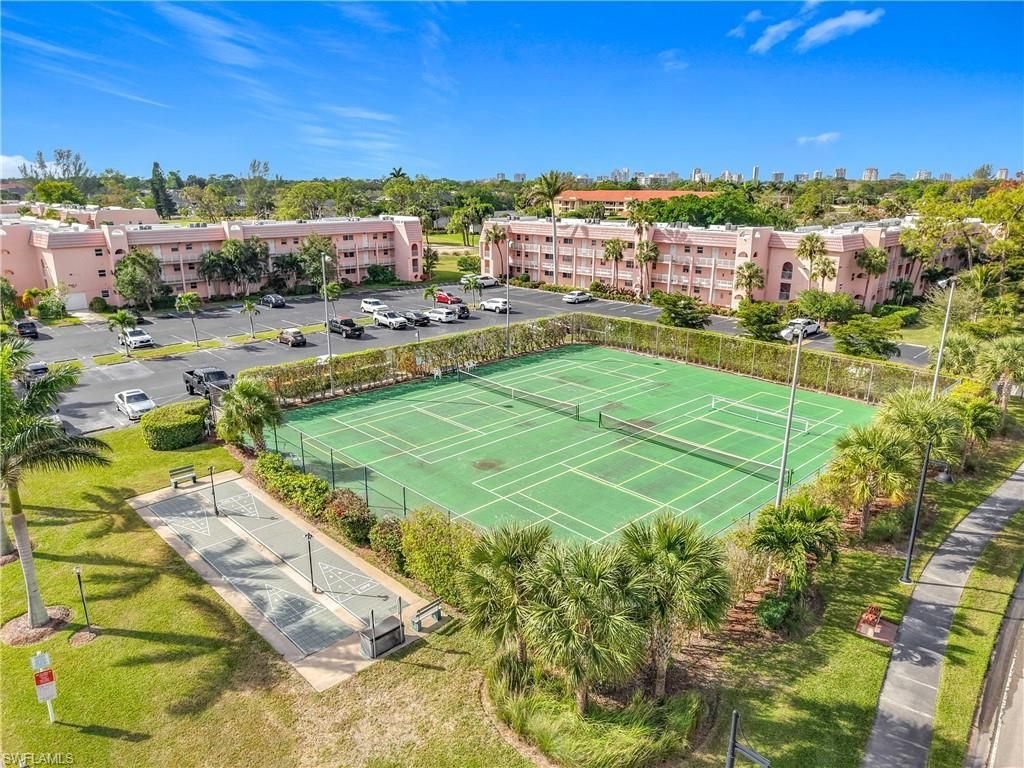 170 Turtle Lake Ct, Unit 211, Naples, FL 34105 Photo
