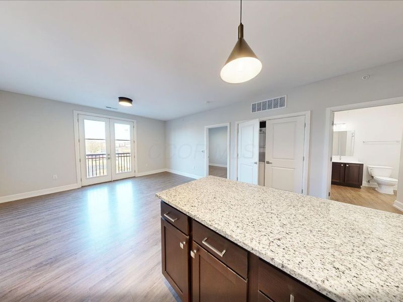 1020 Lusso Avenue, Unit 206, Columbus, OH 43201 Photo 16