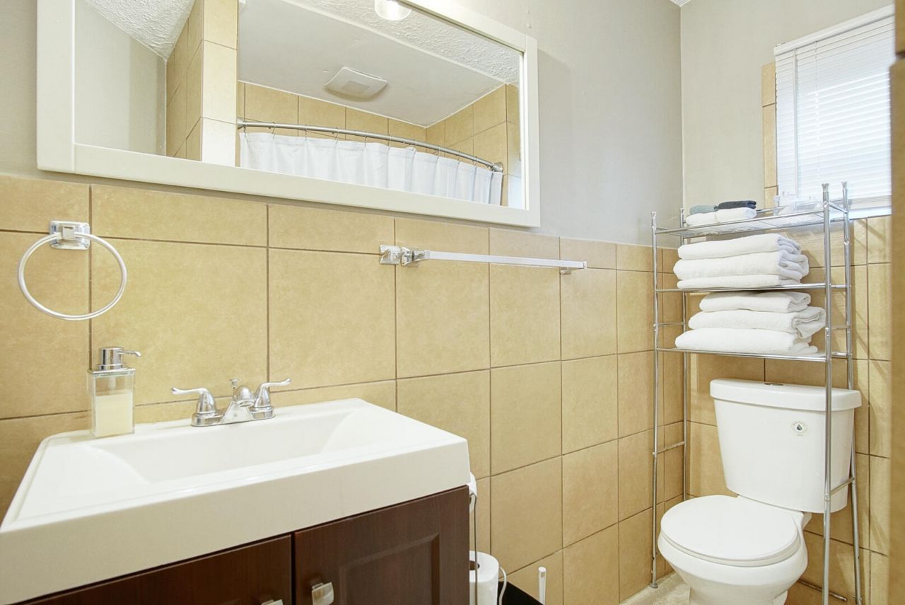 1002 Avenue E E, Fort Pierce, FL 34950 Photo