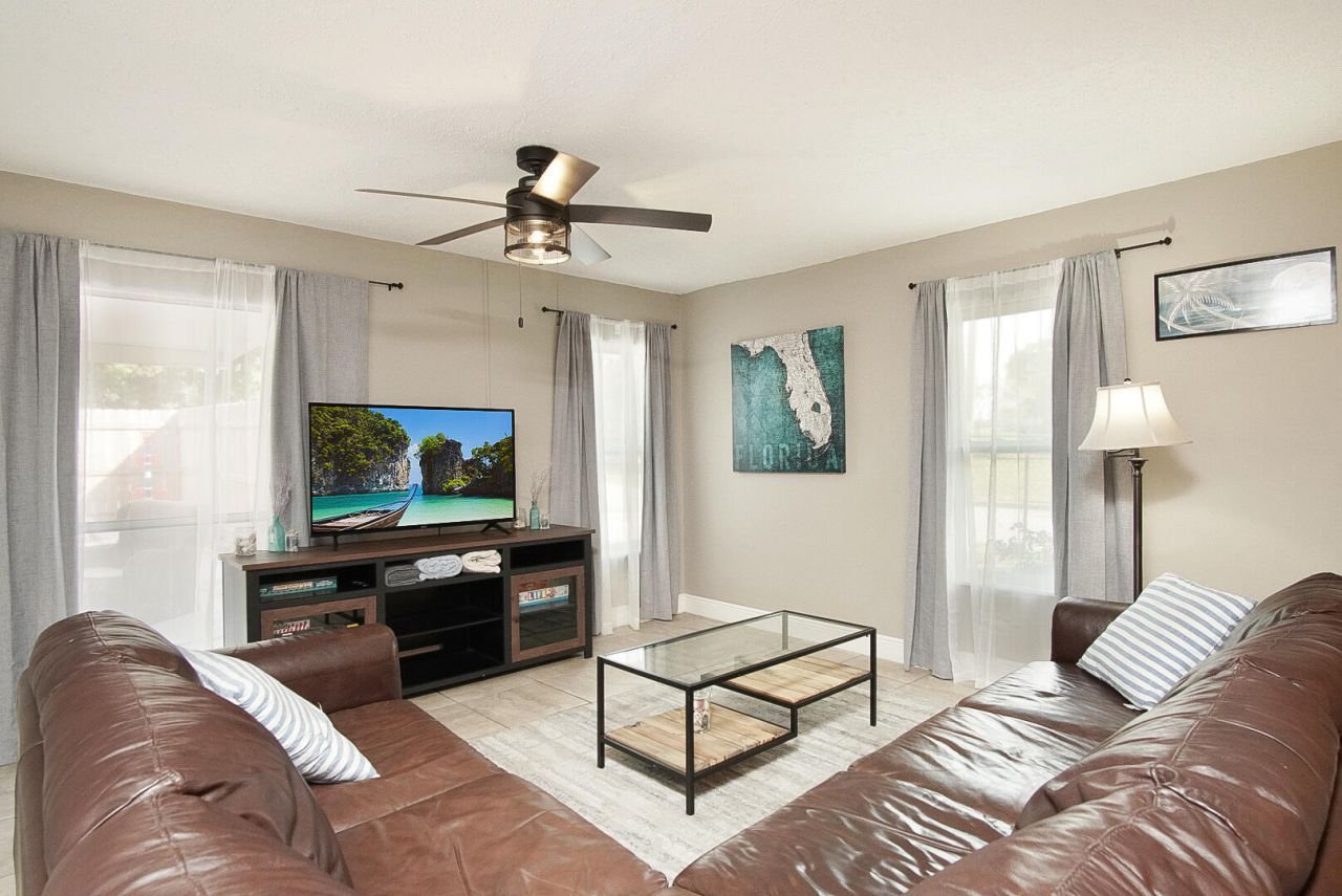 1002 Avenue E E, Fort Pierce, FL 34950 Photo