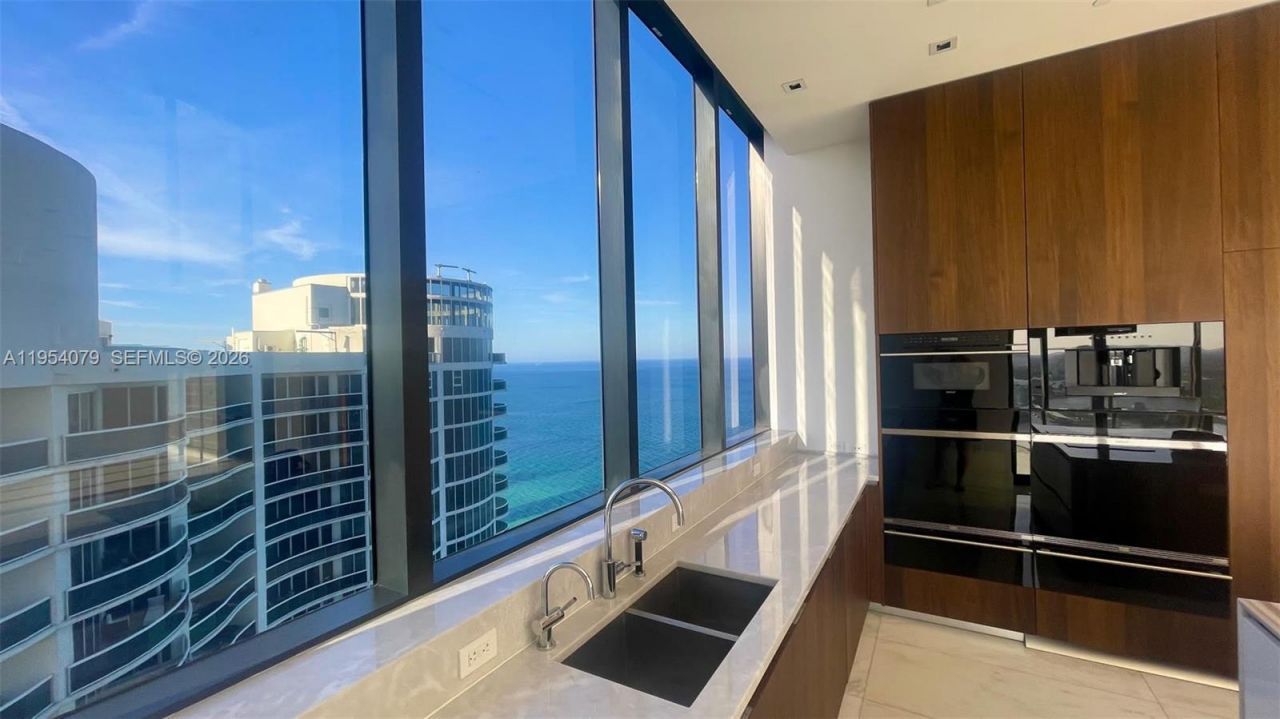 17141 Collins Ave , Unit 3102, Sunny Isles Beach, FL 33160 Photo