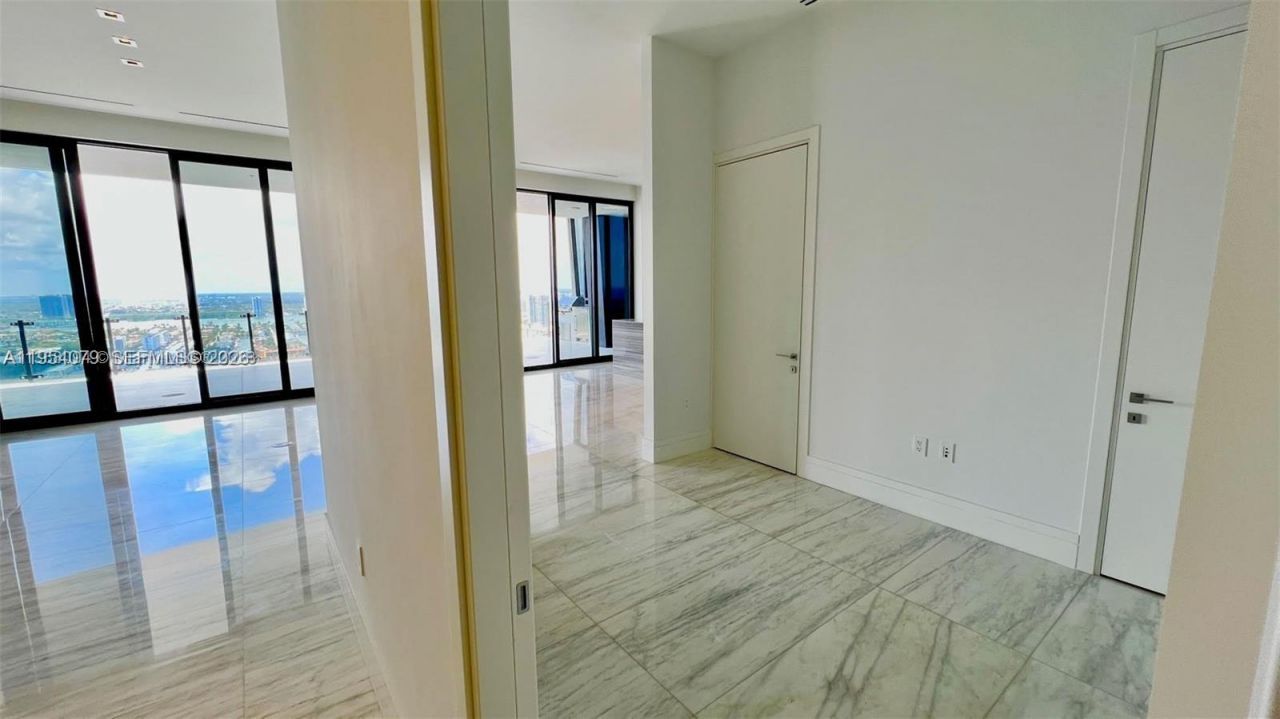 17141 Collins Ave , Unit 3102, Sunny Isles Beach, FL 33160 Photo