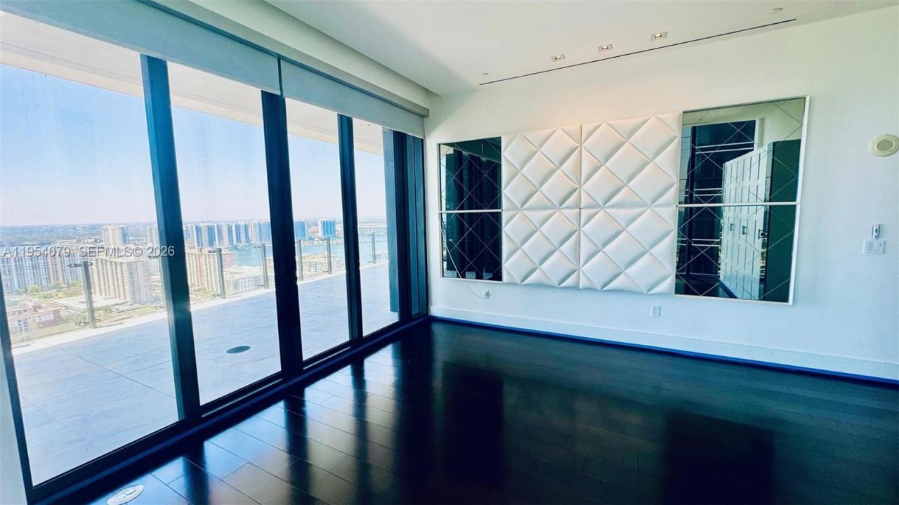 17141 Collins Ave , Unit 3102, Sunny Isles Beach, FL 33160 Photo