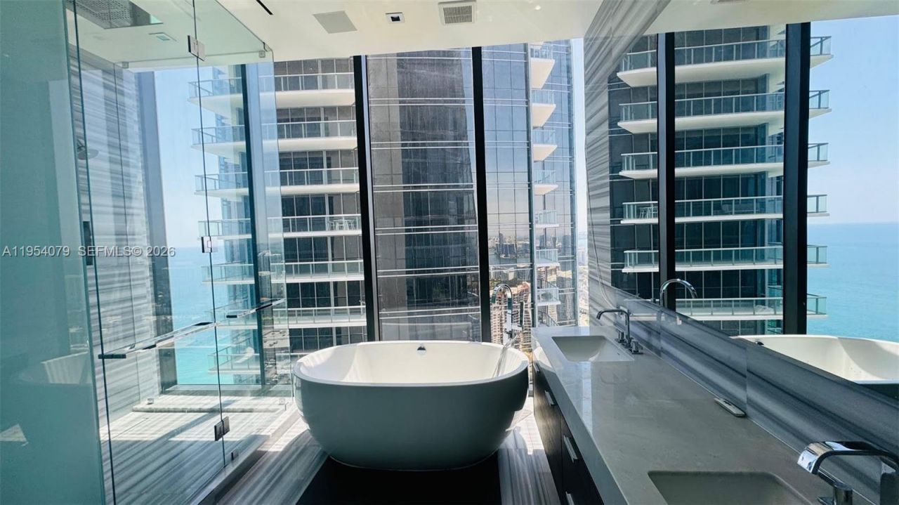 17141 Collins Ave , Unit 3102, Sunny Isles Beach, FL 33160 Photo