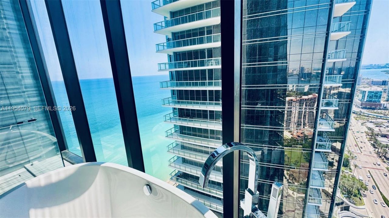 17141 Collins Ave , Unit 3102, Sunny Isles Beach, FL 33160 Photo