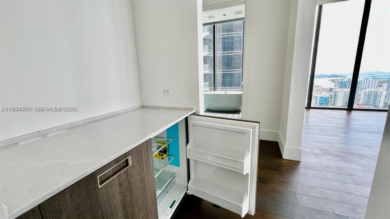 17141 Collins Ave , Unit 3102, Sunny Isles Beach, FL 33160 Photo