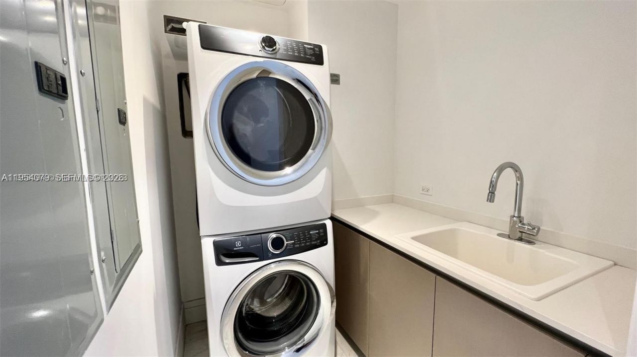 17141 Collins Ave , Unit 3102, Sunny Isles Beach, FL 33160 Photo