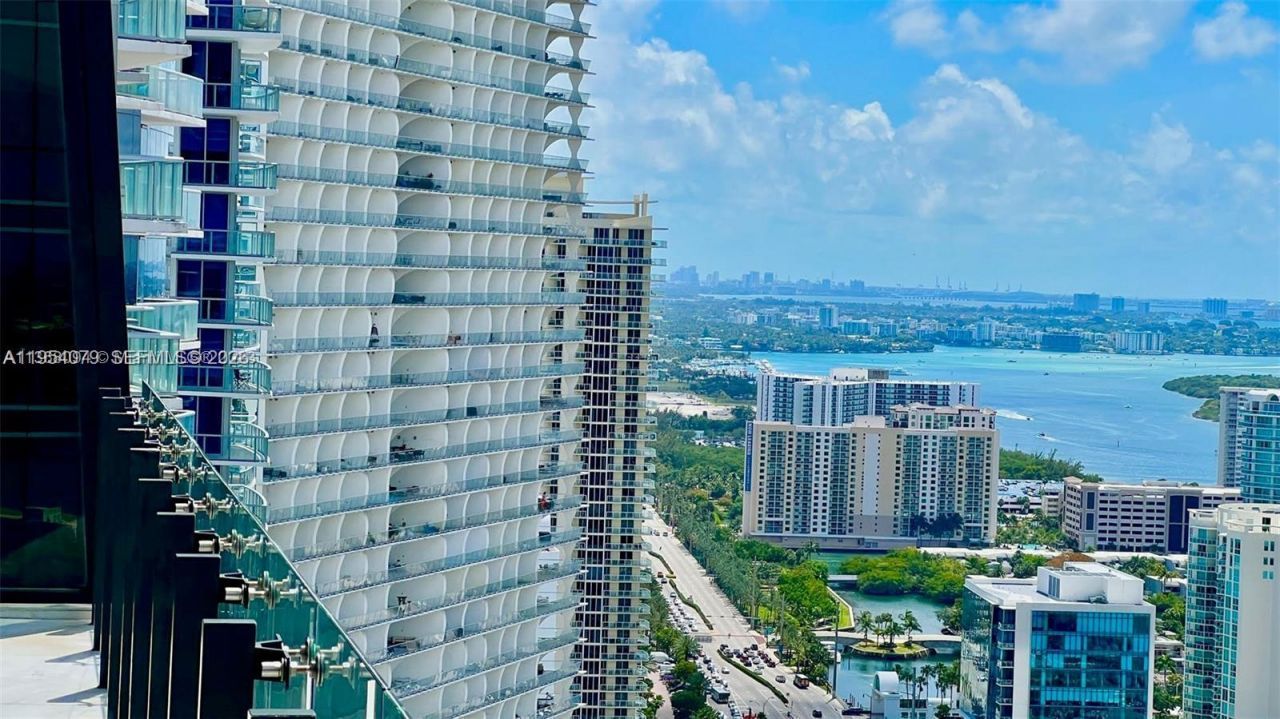 17141 Collins Ave , Unit 3102, Sunny Isles Beach, FL 33160 Photo